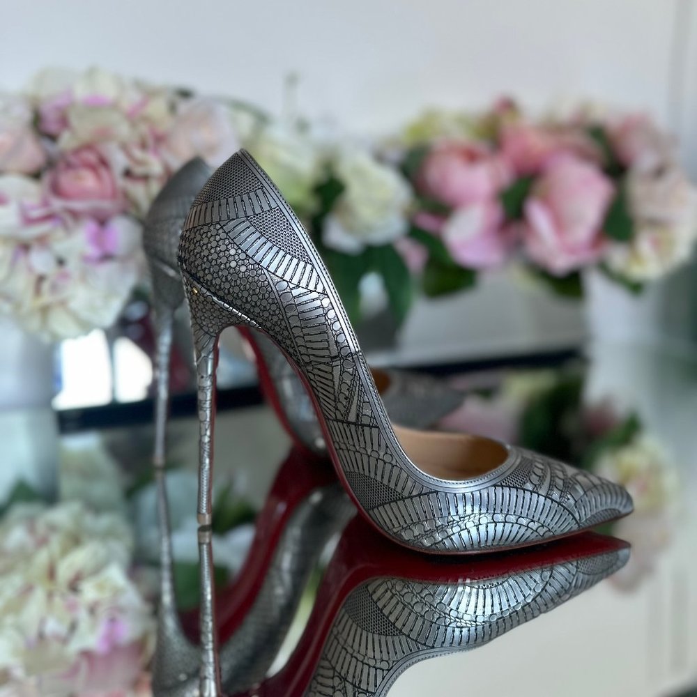 So Kate 120mm Embossed Metallic Silver Pump